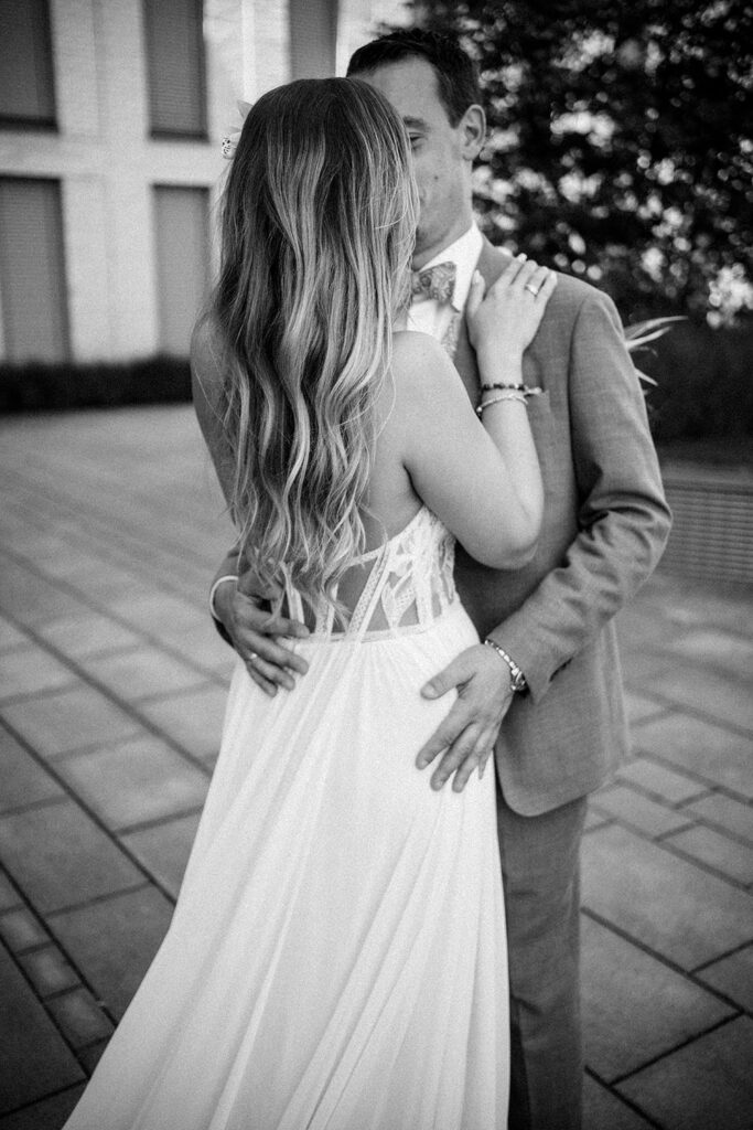 Hochzeitsfotograf Münster – Yana & Florian beim modernen Paarshooting im Hafen Münster