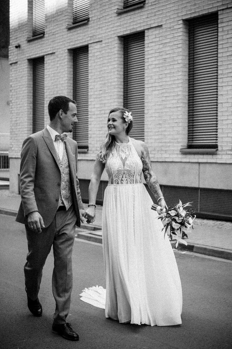 Hochzeitsfotograf Münster – Yana & Florian beim modernen Paarshooting im Hafen Münster